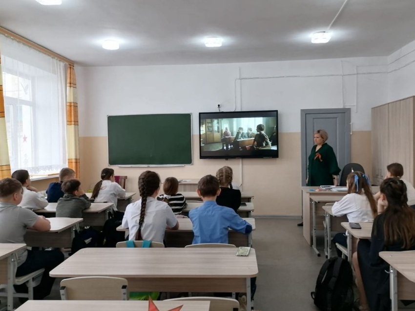 Пять лекторов Российского общества «Знание» выступили в школе Забайкальского края